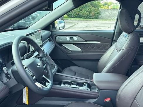 New 2027 Ford Explorer Platinum w/ LUX Leather Package AWD/4WD image 23