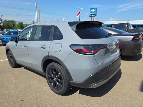Used 2024 Honda HR-V Sport image 8