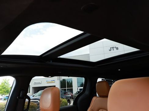 Used 2022 Chrysler Pacifica Pinnacle FWD image 20