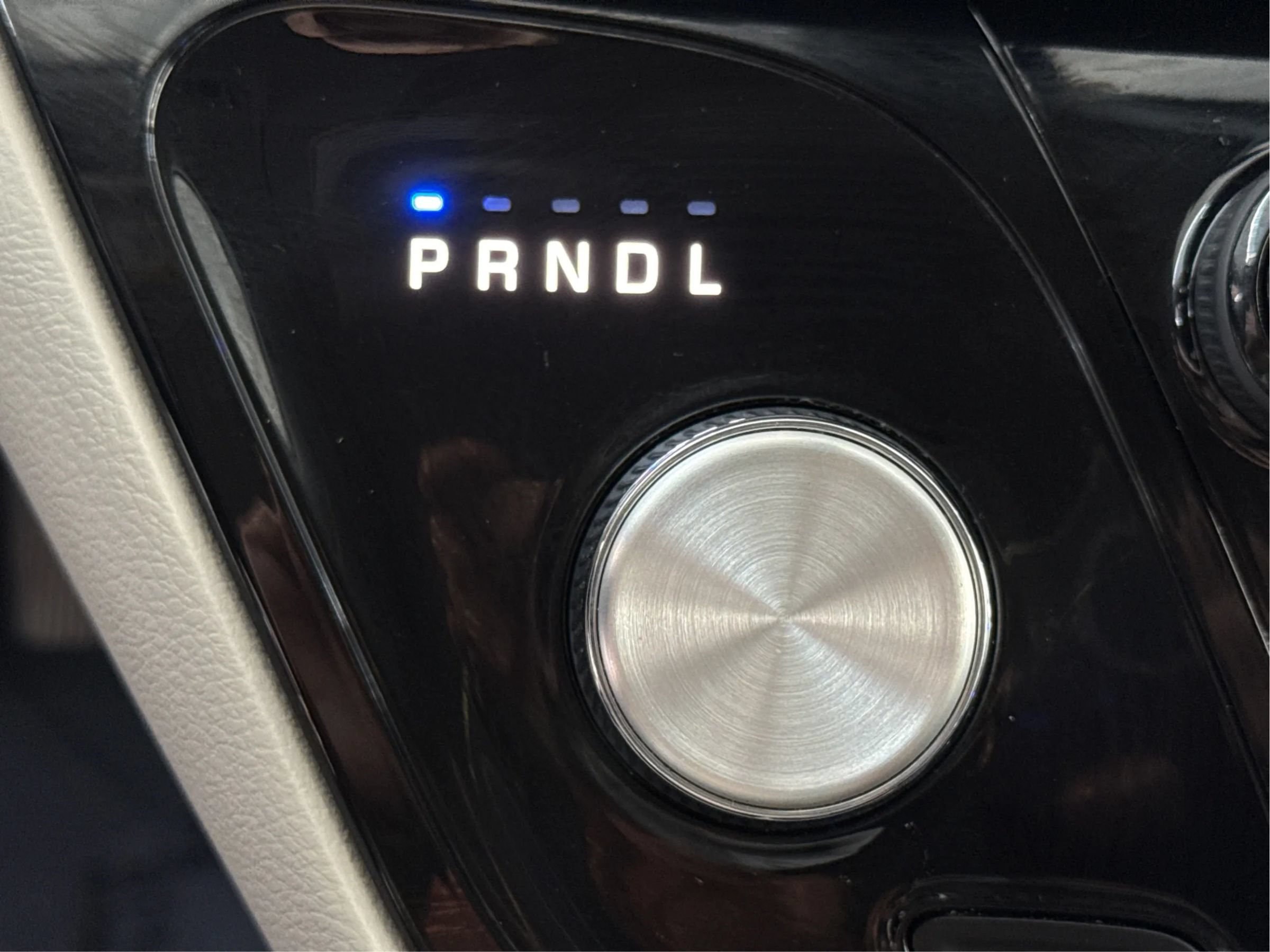 Used 2019 Chrysler Pacifica Touring-L FWD image 45