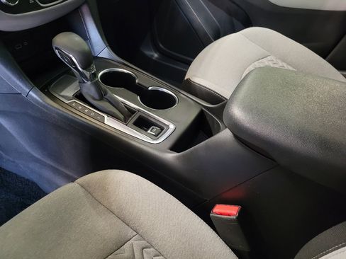 Used 2024 Chevrolet Equinox LS FWD image 26