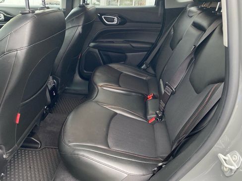 Used 2022 Jeep Compass Trailhawk w/ Trailhawk Convenience Group image 24