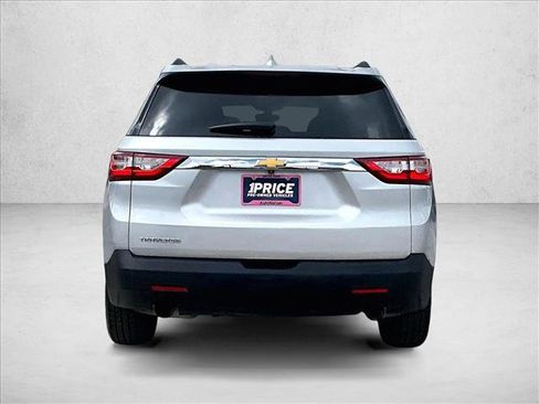 Used 2020 Chevrolet Traverse LT image 4