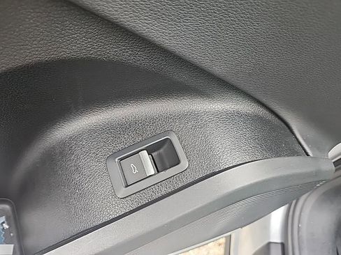 Used 2022 Audi Q5 2.0T Premium Plus w/ Premium Plus Package image 12