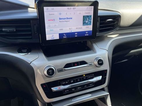 Certified 2022 Ford Explorer XLT AWD/4WD image 13