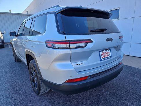 Used 2024 Jeep Grand Cherokee L Altitude image 5