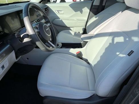 Used 2025 Hyundai Kona SEL image 12