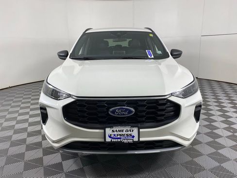 Used 2024 Ford Escape ST-Line image 11