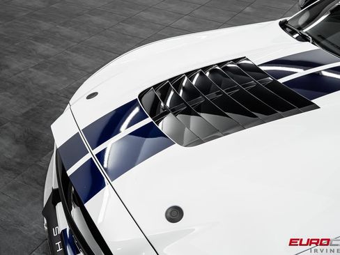Used 2022 Ford Mustang Shelby GT500 w/ Technology Package RWD image 9