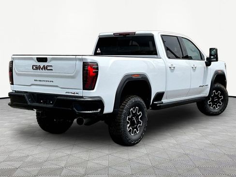 New 2026 GMC Sierra 2500 AT4X w/ LPO, Black Badging Package AWD/4WD image 7