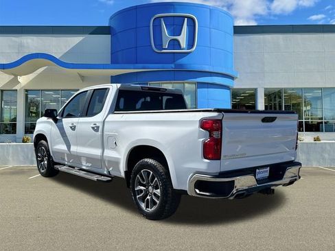 Used 2023 Chevrolet Silverado 1500 LT image 4