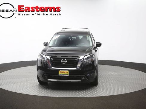 Used 2023 Nissan Pathfinder SL AWD/4WD image 53