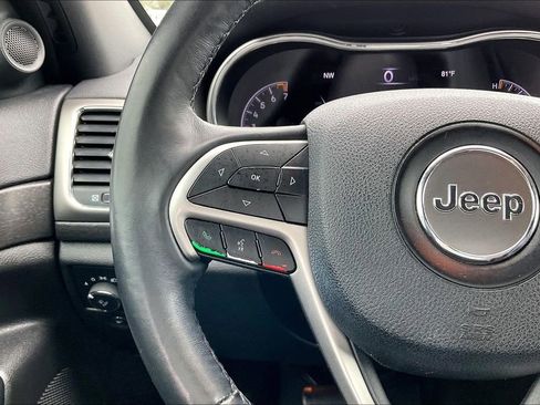Used 2018 Jeep Grand Cherokee Altitude RWD image 10