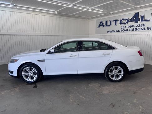 Used 2015 Ford Taurus SEL FWD image 8