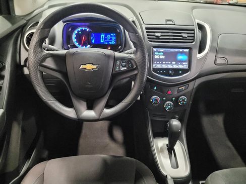Used 2016 Chevrolet Trax LS AWD/4WD image 22