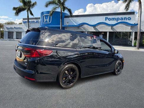 Certified 2023 Honda Odyssey Sport image 7
