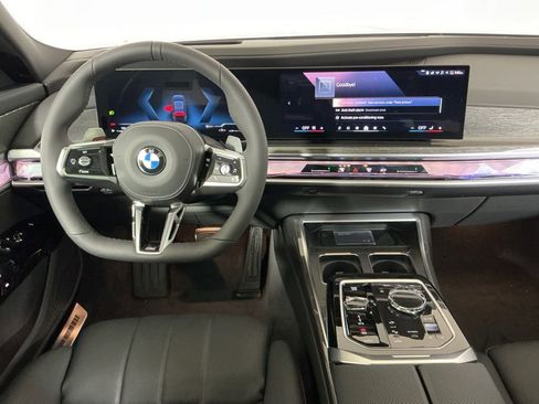 New 2026 BMW 740i RWD image 17