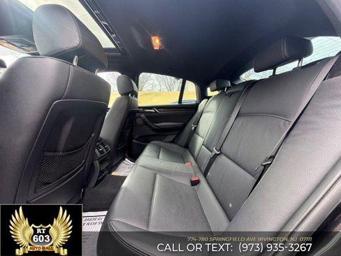 Used 2018 BMW X4 M40i image 9