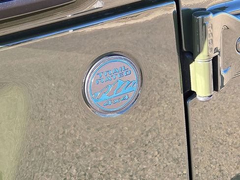 Used 2023 Jeep Wrangler Unlimited Rubicon 4xe image 14