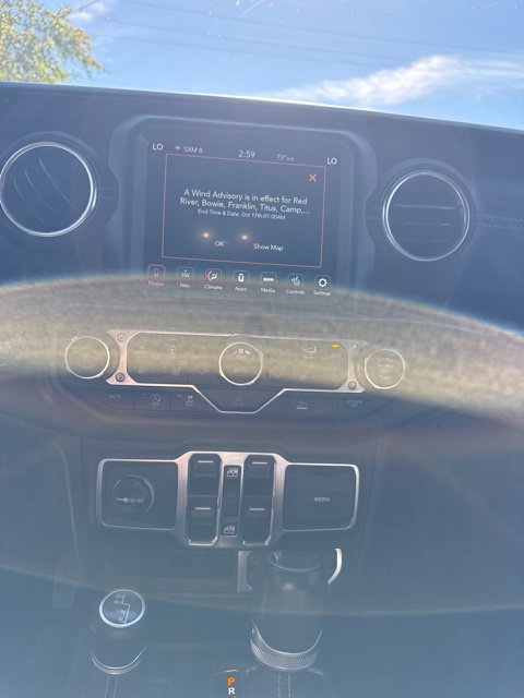 Used 2020 Jeep Gladiator Overland AWD/4WD image 9