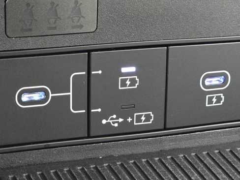 Used 2024 Hyundai Kona SE image 6