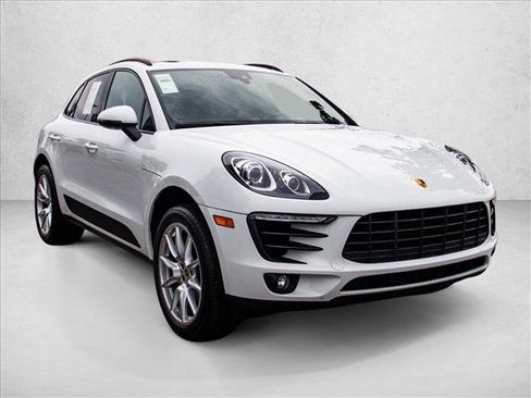 Used 2018 Porsche Macan AWD/4WD image 3