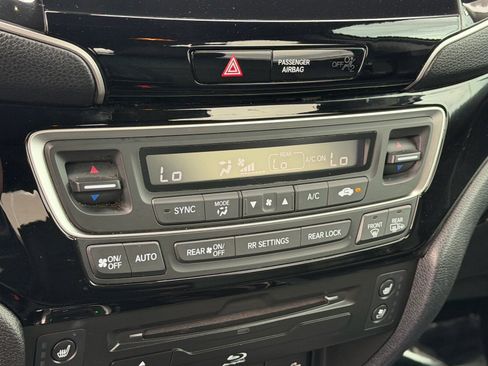 Used 2019 Honda Pilot Elite image 33