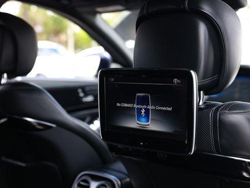 Used 2015 Mercedes-Benz S 65 AMG Sedan image 32