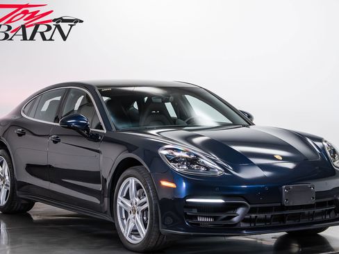 Used 2022 Porsche Panamera 4 Platinum Edition AWD/4WD image 7