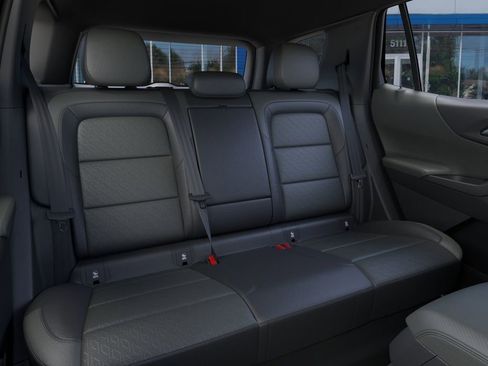 New 2026 Chevrolet Equinox LT w/ Convenience Package II FWD image 17