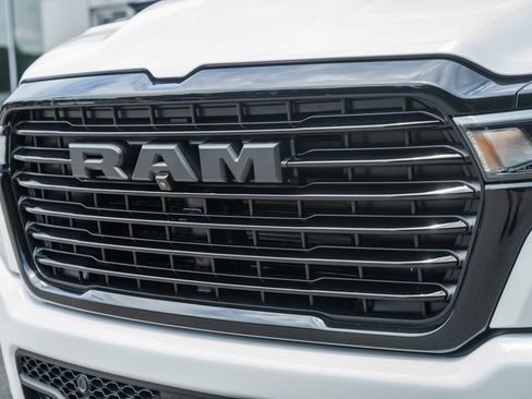 New 2026 RAM 1500 Laramie AWD/4WD image 12