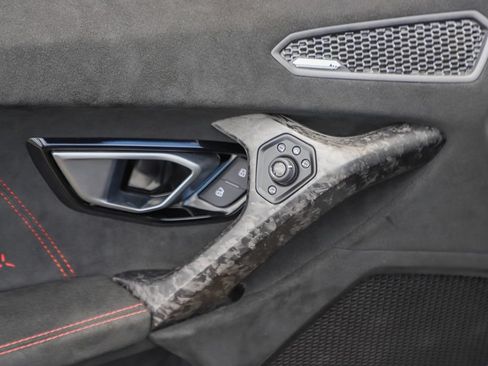 Used 2018 Lamborghini Huracan Performante AWD/4WD image 54