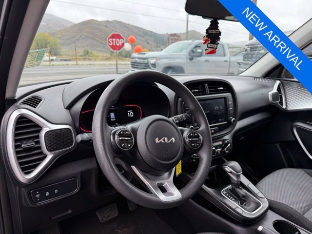 Used 2023 Kia Soul LX w/ LX Technology Package FWD image 10