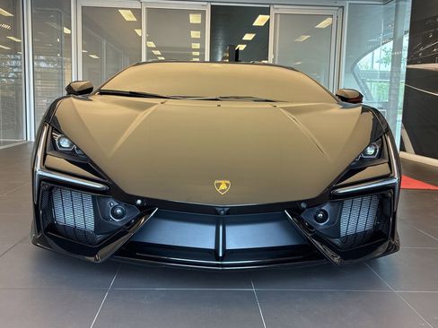 Used 2024 Lamborghini Revuelto AWD/4WD image 4