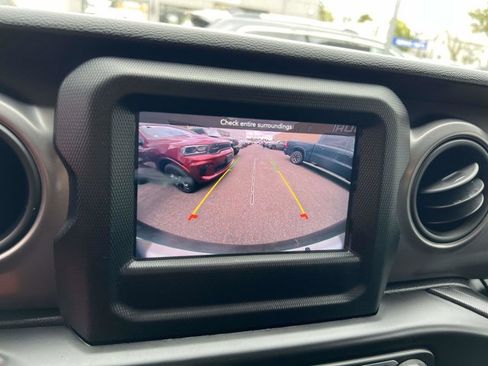 Used 2021 Jeep Wrangler Unlimited Sport S image 22