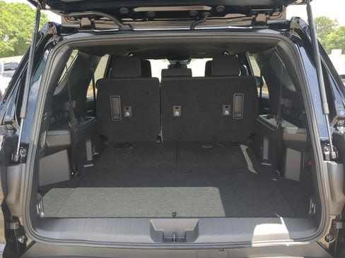 Used 2026 Toyota 4Runner SR5 RWD image 11
