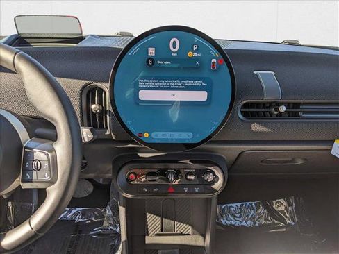 Used 2025 MINI Cooper 2-Door Hardtop image 12