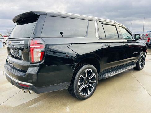 Used 2022 Chevrolet Suburban Premier image 48