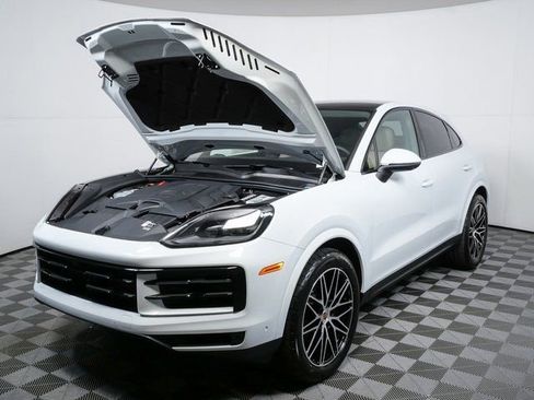 New 2026 Porsche Cayenne AWD image 32