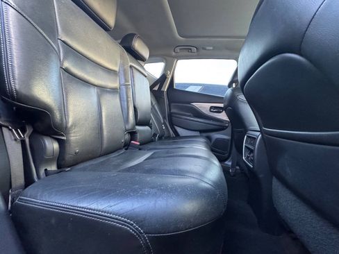 Used 2015 Nissan Murano Platinum w/ Platinum Technology Package FWD image 18