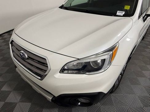 Used 2017 Subaru Outback 2.5i Touring AWD/4WD image 10