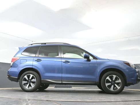Used 2018 Subaru Forester 2.5i Premium w/ All-Weather Package AWD/4WD image 23