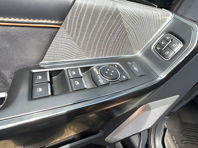 Used 2024 Ford F350 Platinum w/ Tremor Off-Road Package AWD/4WD image 19