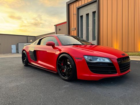 Used 2011 Audi R8 V10 AWD/4WD image 2