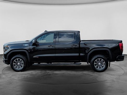 Used 2024 GMC Sierra 1500 AT4 w/ Technology Package AWD/4WD image 4