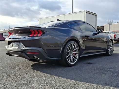 Used 2024 Ford Mustang GT Premium image 9