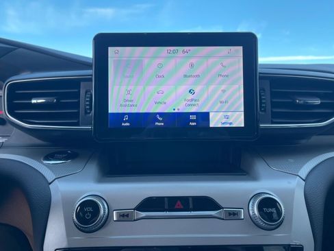 Used 2023 Ford Explorer XLT w/ Equipment Group 202A image 11