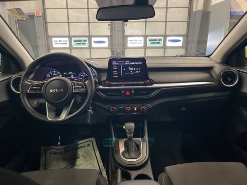 Used 2023 Kia Forte LX image 28