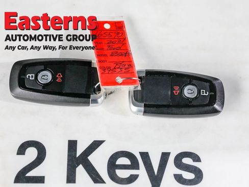 Used 2021 Ford Escape SE image 23