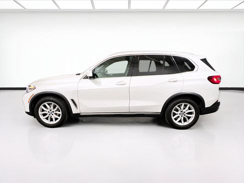 Used 2023 BMW X5 xDrive40i w/ Parking Assistance Package AWD/4WD image 24